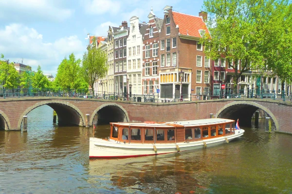 Private cruise Amsterdam canals